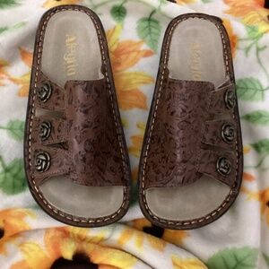 NEW ALEGRIA LEATHER SANDALS